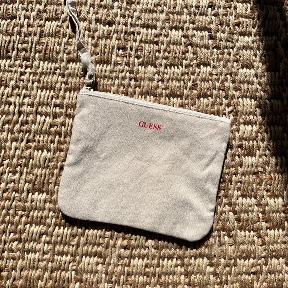 *Guess Small Pocket Organizer Makeup Clutch - Picture 4 of 7